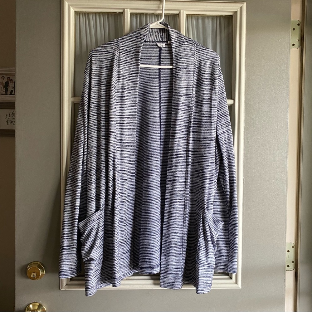 Gap softspun blue and white striped open cardigan